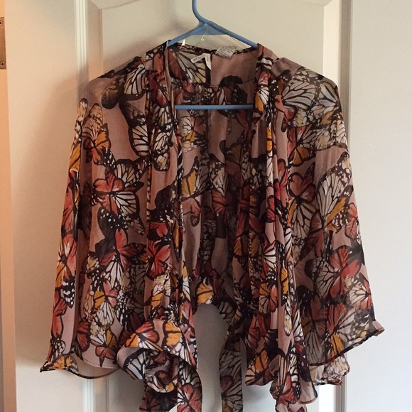 Myths Tops - Wrap butter fly